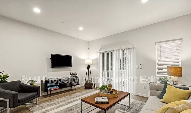 Building Photo - 1820 201st Pl SE