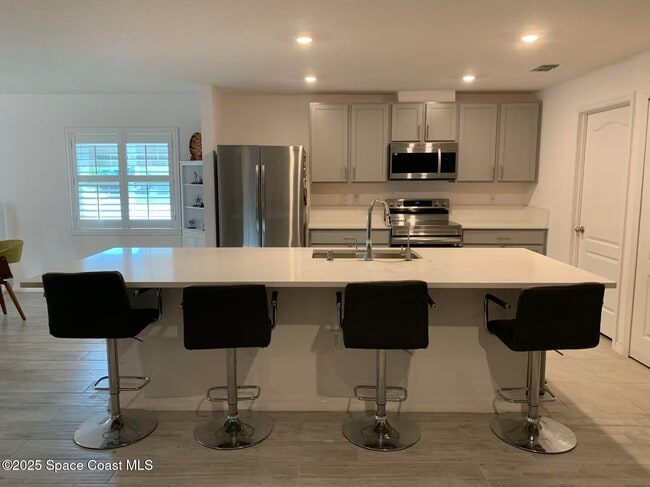 Building Photo - 1150 Nordic St NW