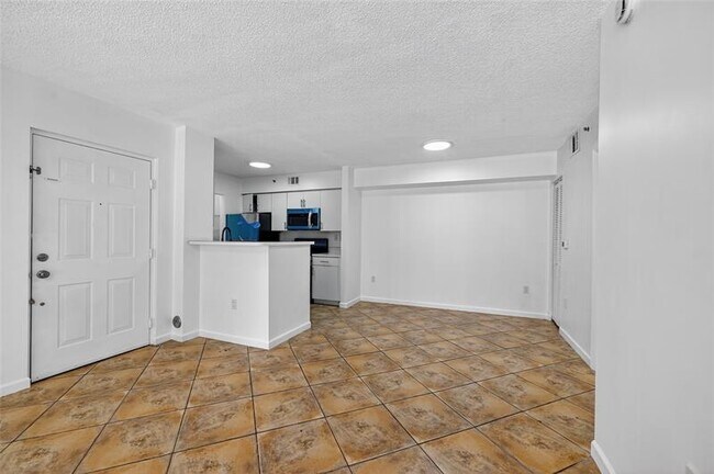 Building Photo - 2011 Renaissance Blvd