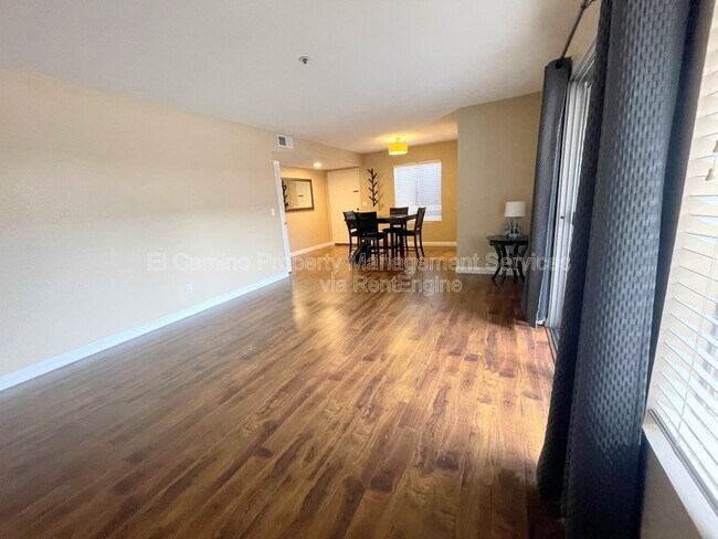 Building Photo - 12121 Centralia St