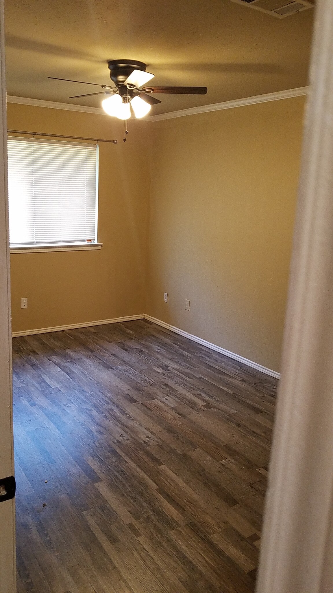 Building Photo - 2756 Sunset Strip Dr