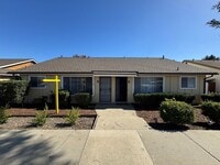 Building Photo - East Ventura Duplex – 2 Bedroom, 1.75 Bath...