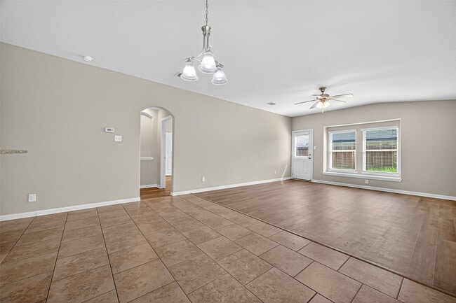 Building Photo - 5530 Casa Calvet Dr