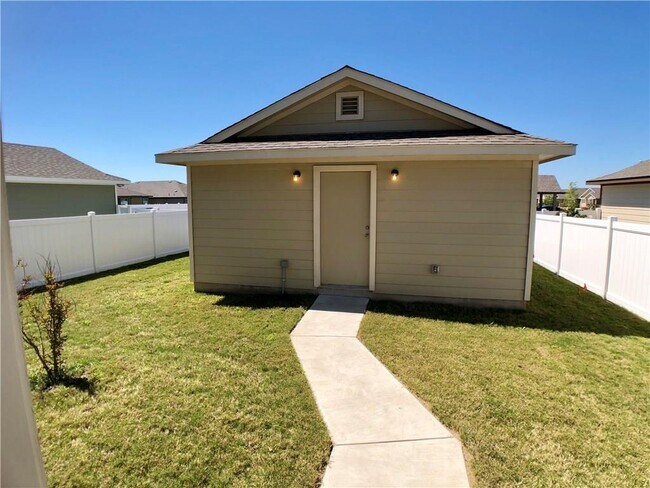 Building Photo - 205 Cane River Rd