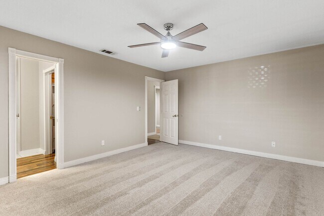 Building Photo - New Rental!