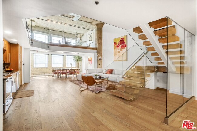 Building Photo - 1855 Industrial St