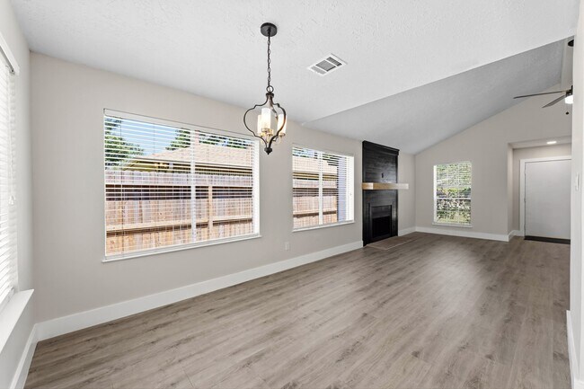 Building Photo - 3535 Nutwood Ln