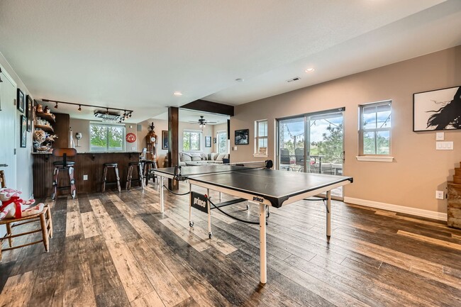 Building Photo - Luxury Living with Front Range Views, Hot ...