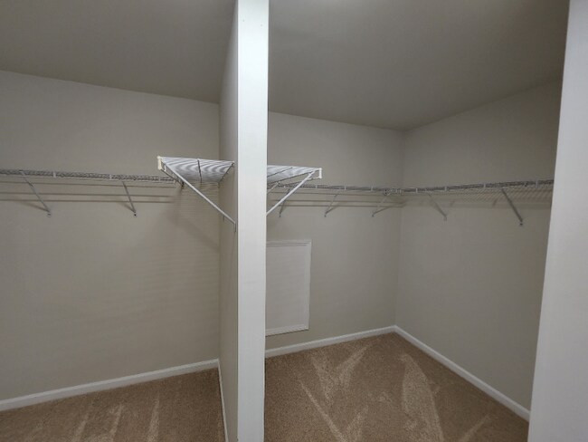 Building Photo - 317 Timber Meadow Lake