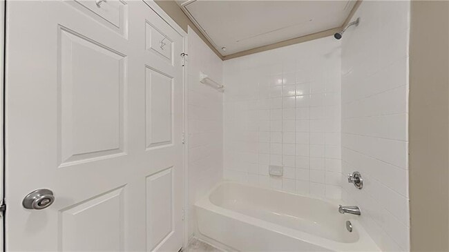 Building Photo - 2320 Gracy Farms Ln