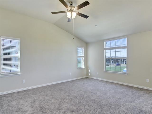 Building Photo - 3225 Solana Cir