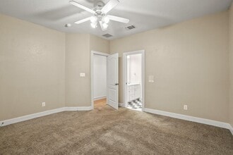Building Photo - 7114 Bethencourt