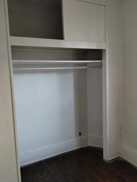 Building Photo - 1527 Jackson St