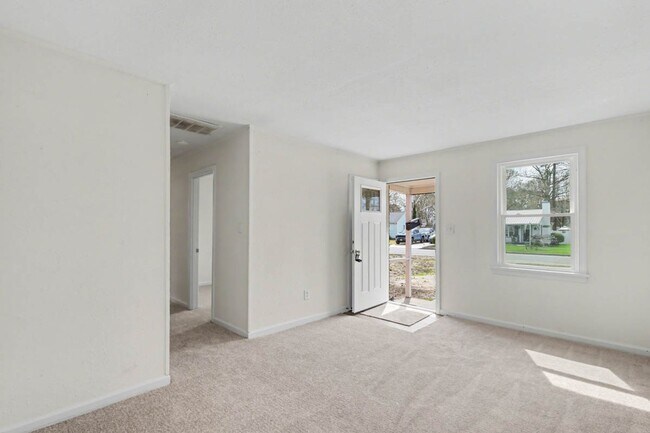 Building Photo - Renovated 3-Bedroom Home with Spacious Yard & Detached Garage