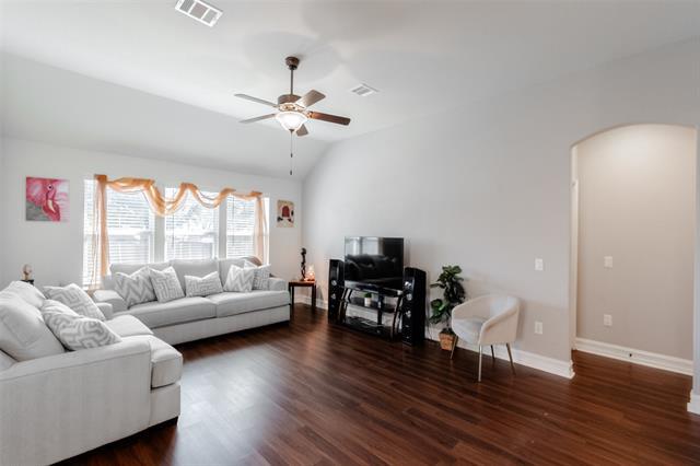 Building Photo - 2507 Linwood Dr