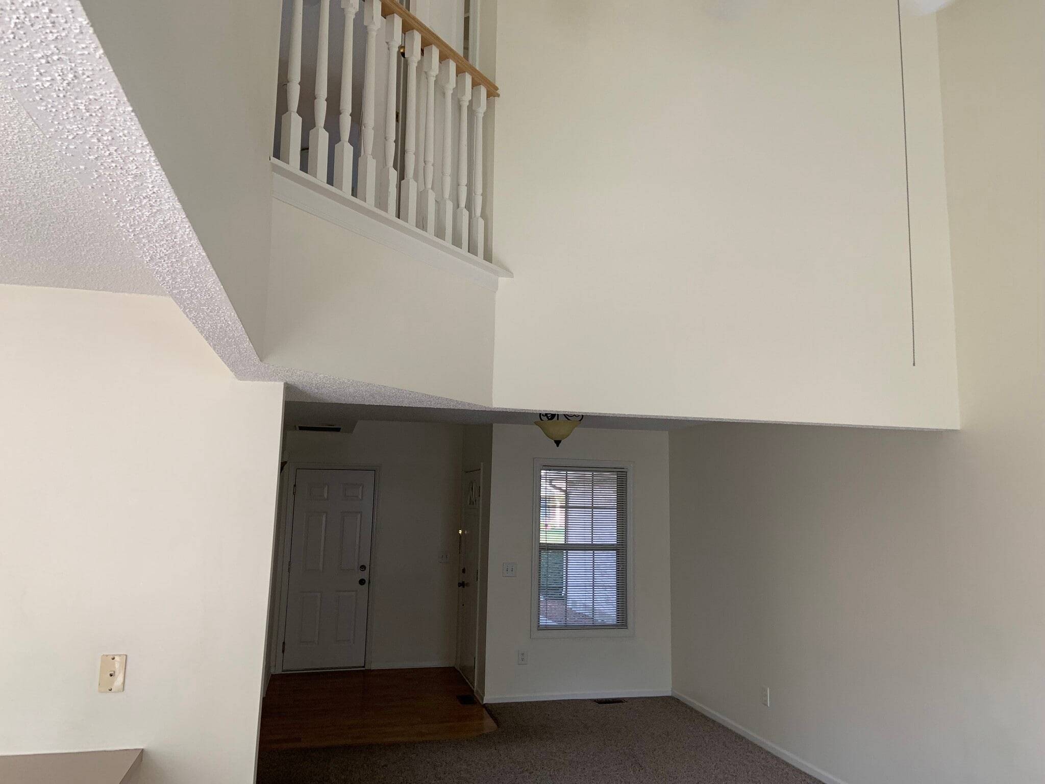 Building Photo - 961 Jasmine Ln
