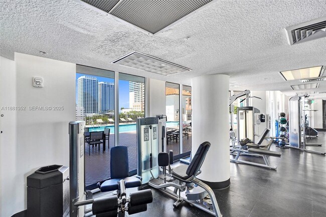 Building Photo - 100 S Birch Rd