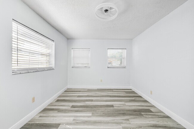 Building Photo - 22674 Family Cir