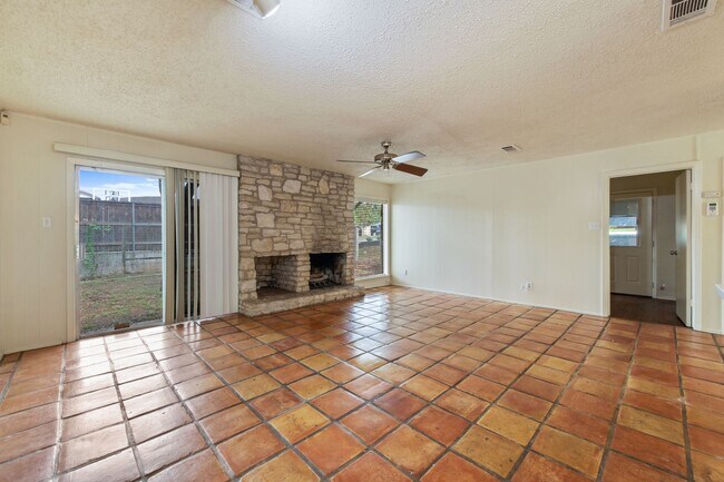 Building Photo - Available Now: Charming 3 Bed / 2 Bath in Rollingwood - Zoned to Eanes ISD - Large Yard