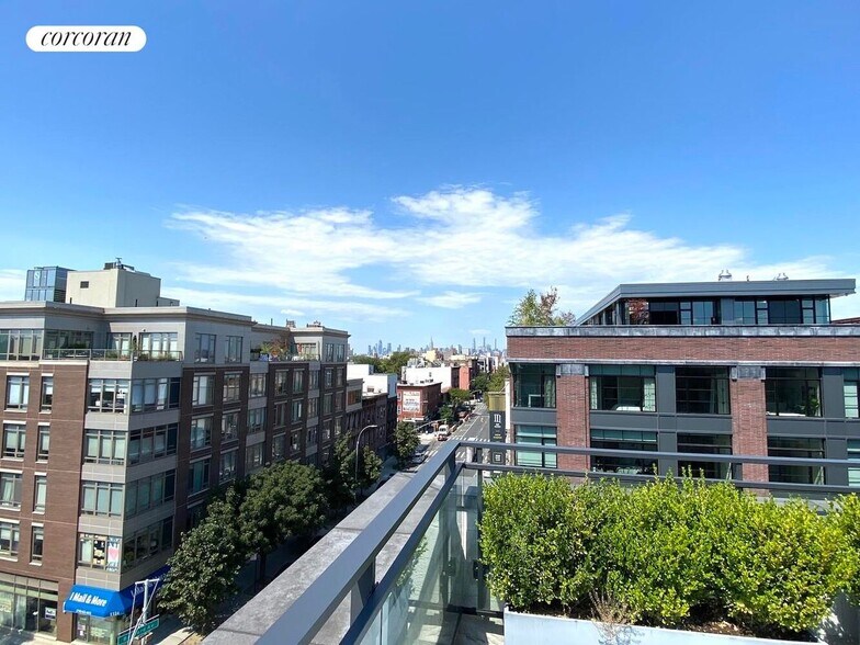 Building Photo - 322 Gates Ave