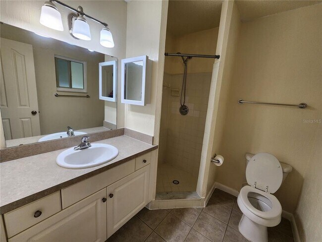 Building Photo - 501 SW 75th St
