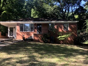 Building Photo - Branch