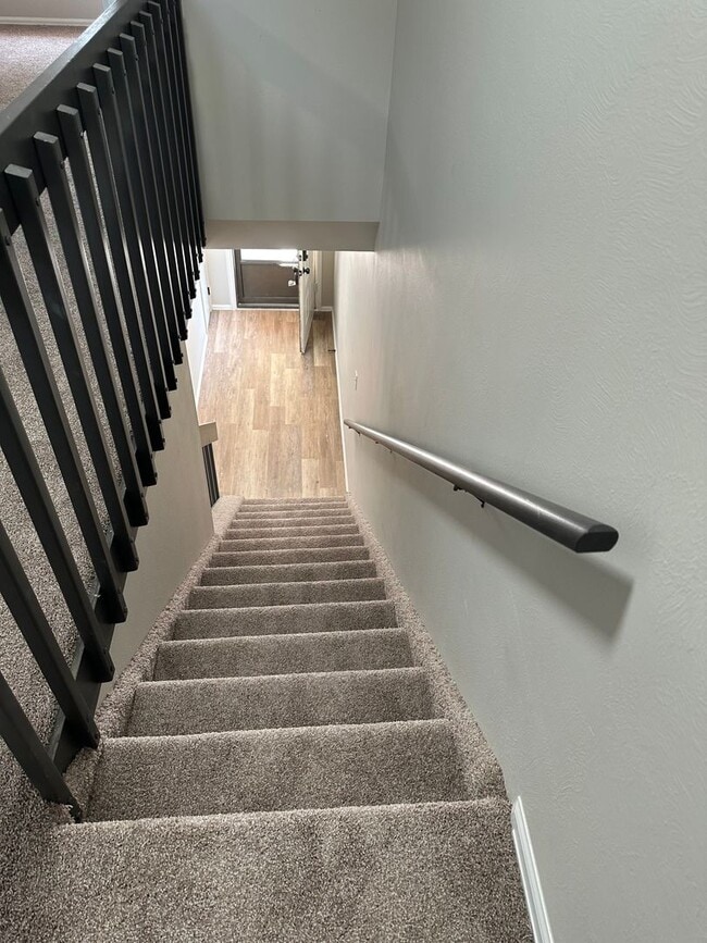 Building Photo - 5458 Fiesta Ln