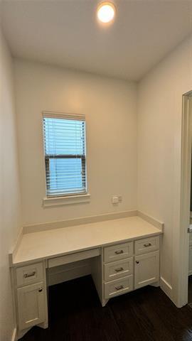 Building Photo - 3018 Zenia Dr