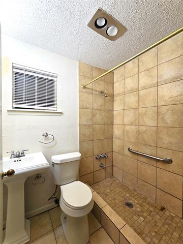 Building Photo - 648 Penguin Dr