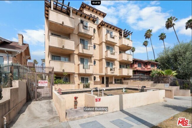 Building Photo - 147 N Berendo St