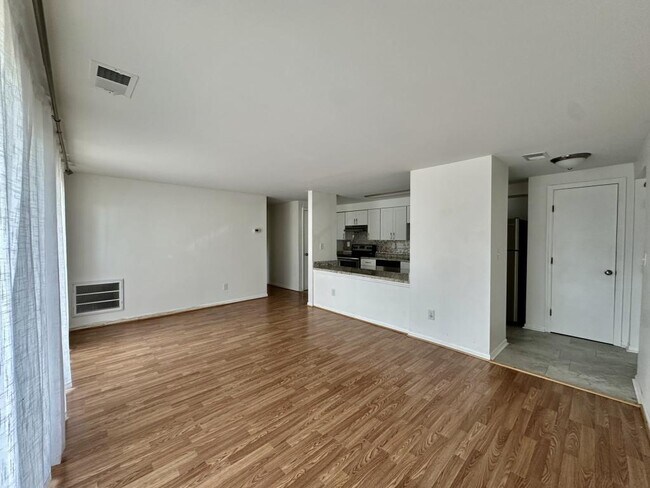 Building Photo - 1645 Arlyn Cir
