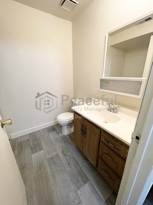 Building Photo - 4693 S Arlington Park Dr