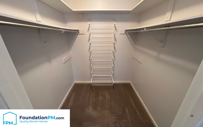 Building Photo - 8653 Chris Suzanne Cir