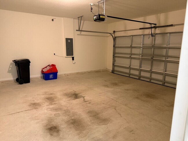 Building Photo - 5124 SW 48th Ln