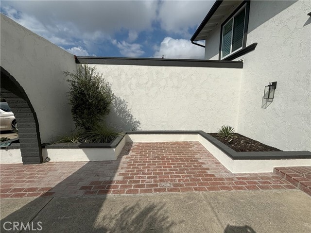 Building Photo - 9021 Hyde Park Dr