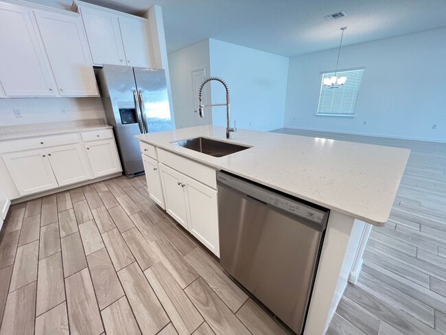 Building Photo - AWESOME 4BD/3BA Home in Ocala!!! Washer and Dryer INCLUDED!