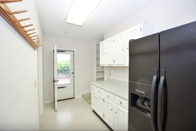 Building Photo - ENDLESS ELEGANCE AT THIS FLAWLESS OFF-SEAS...
