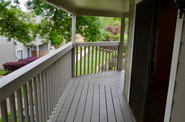 Building Photo - 2379 Briarwest Blvd