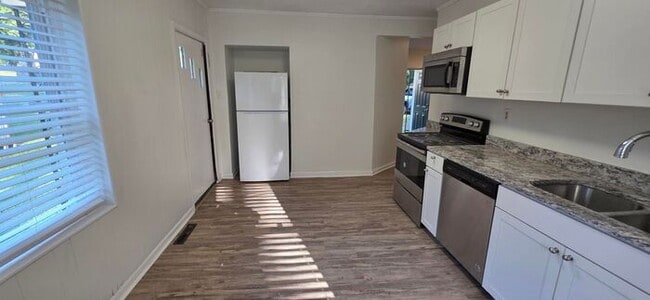 Building Photo - 3BD/2BA Home in Hickory