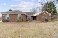 Building Photo - 100 Ellacott Dr