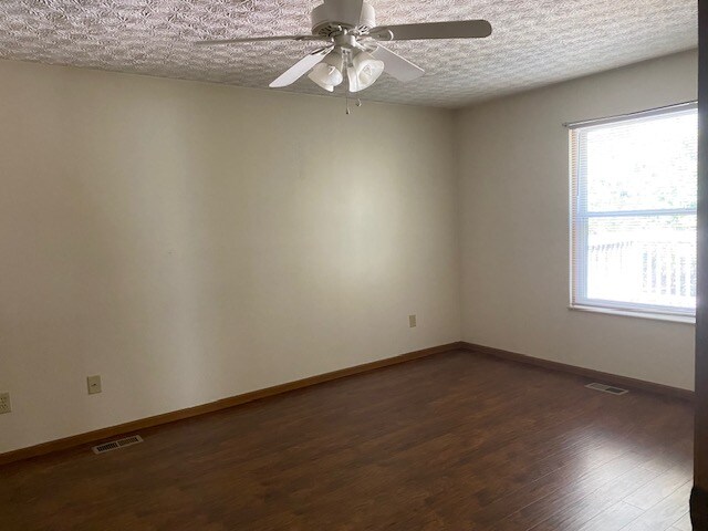 Building Photo - 3580 Frenchpark Dr