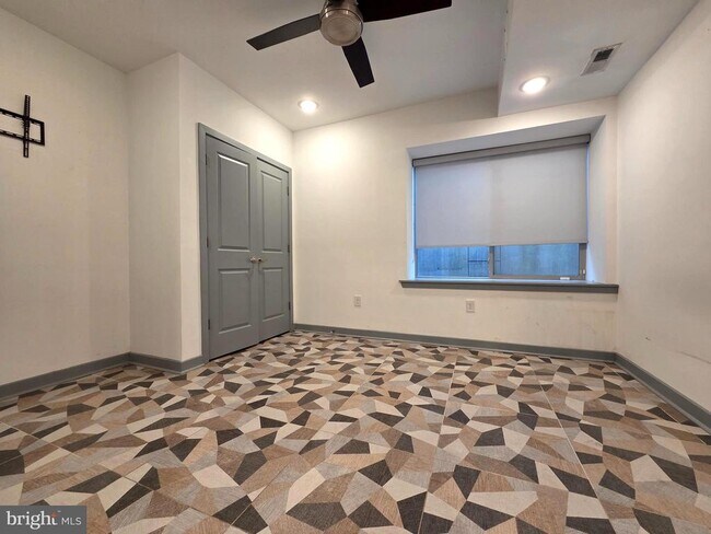 Building Photo - 417 W Berks St