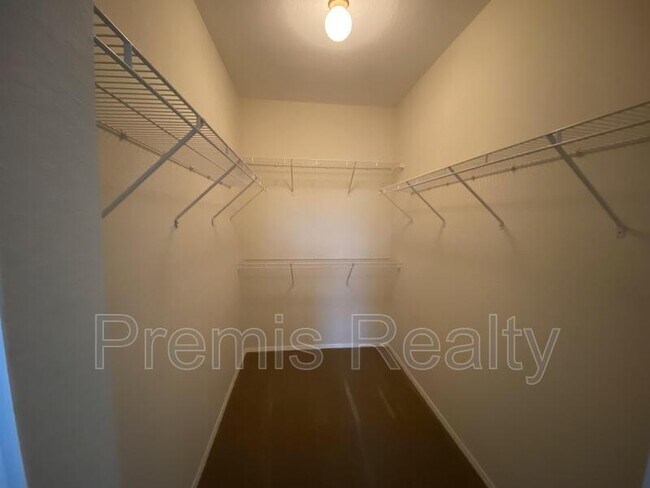 Building Photo - 2722 Via Tivoli