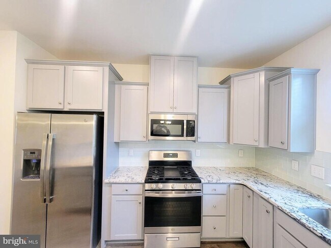 Building Photo - 1842 Boulder Dr