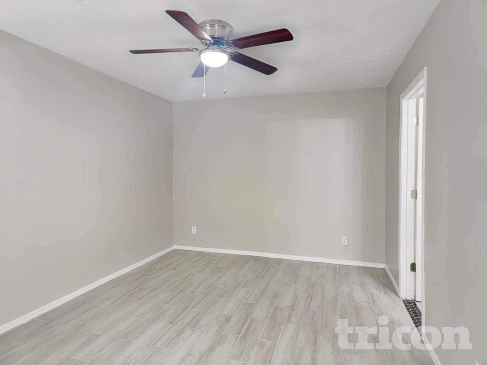 Building Photo - 848 Rebecca Ct NE