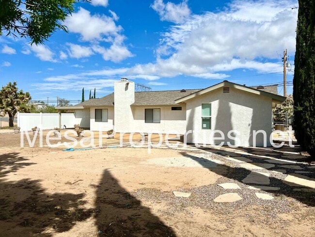 Building Photo - 18387 Seaforth St