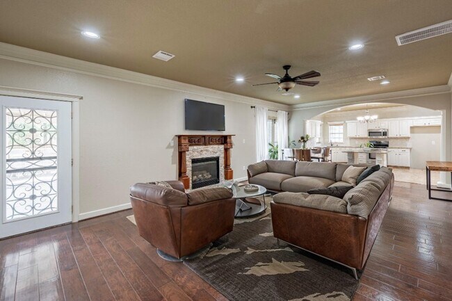 Building Photo - 11955 Silver Leaf Ct