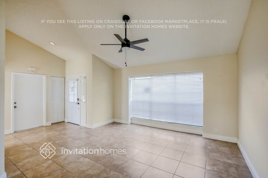 Building Photo - 9310 Chelsea Dr