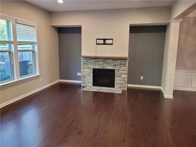 Building Photo - 108 Bradford Dr