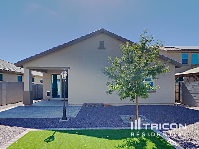 Building Photo - 18084 W Tina Ln